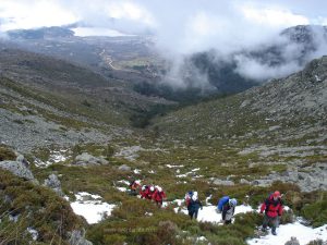 Ascendiendo en un día muy frío.