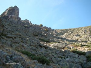 La canal en verano. Rocas y mas rocas.