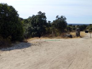 Al llegar a la barrera bajaremos por trialera hasta el Puente de Marmota.