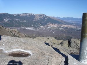 Desde la Machota Baja, El Escorial y Abantos.