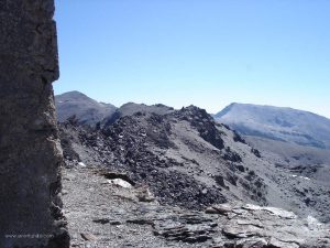 Desde el refugio Elorrieta. A la derecha el Mulhacen y a la izda. El Veleta.