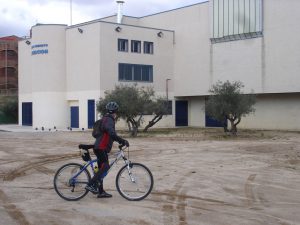 En la estación de Mostoles (Ahora polideportivo de la Estación)